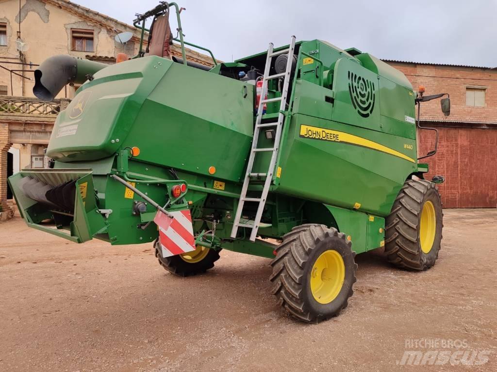 John Deere W 440 Leikkuupuimurit