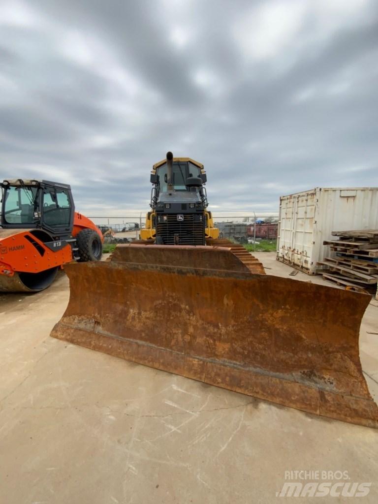 DEERE 750K Telaketjupuskutraktorit