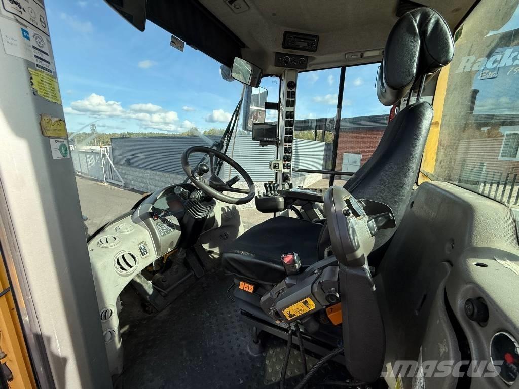 Volvo L 120 F Pyöräkuormaajat