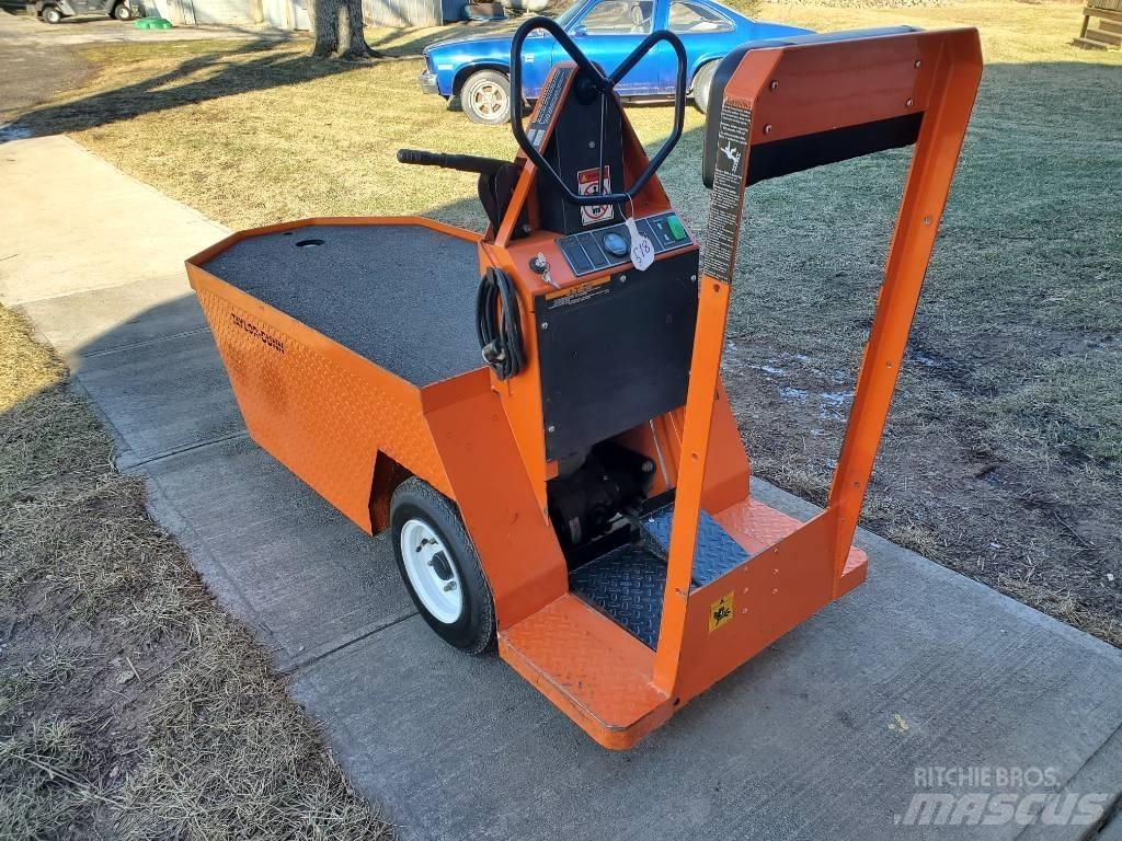 Taylor-Dunn SC100 Vetotrukit