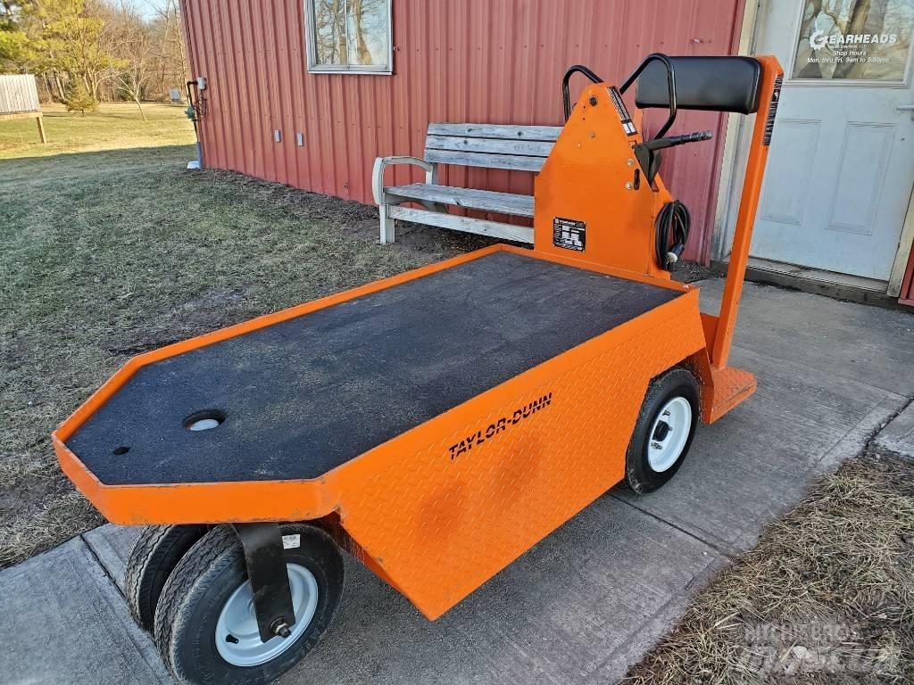 Taylor-Dunn SC100 Vetotrukit