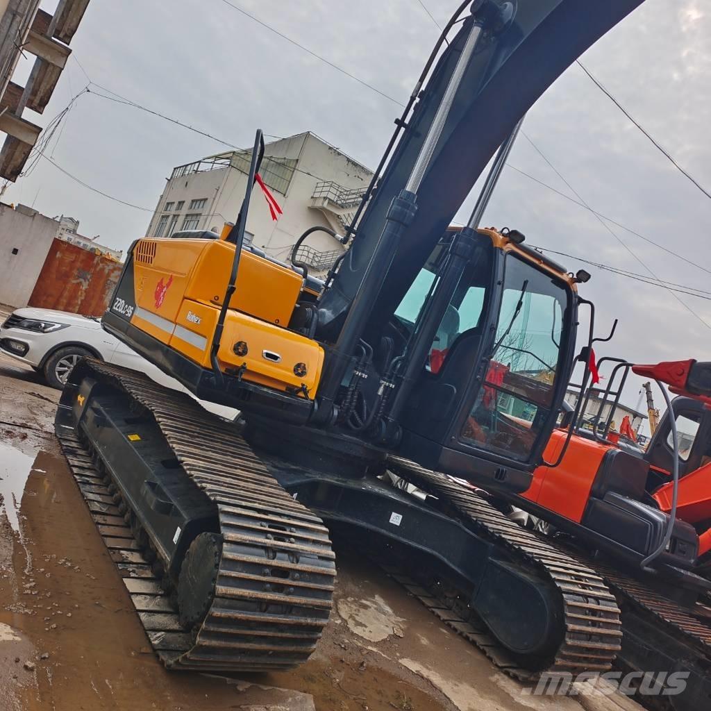 Hyundai 220 LC -9 Telakaivukoneet