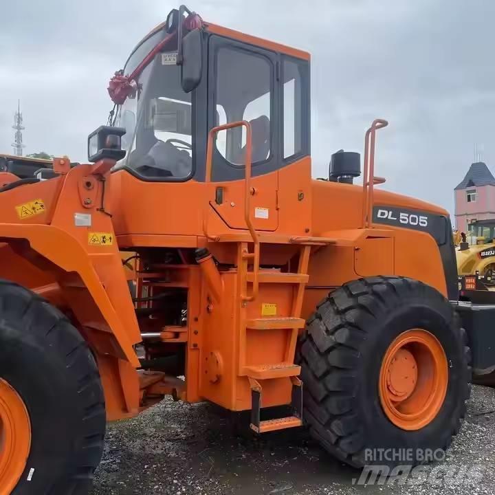 Doosan DL505 Pyöräkuormaajat