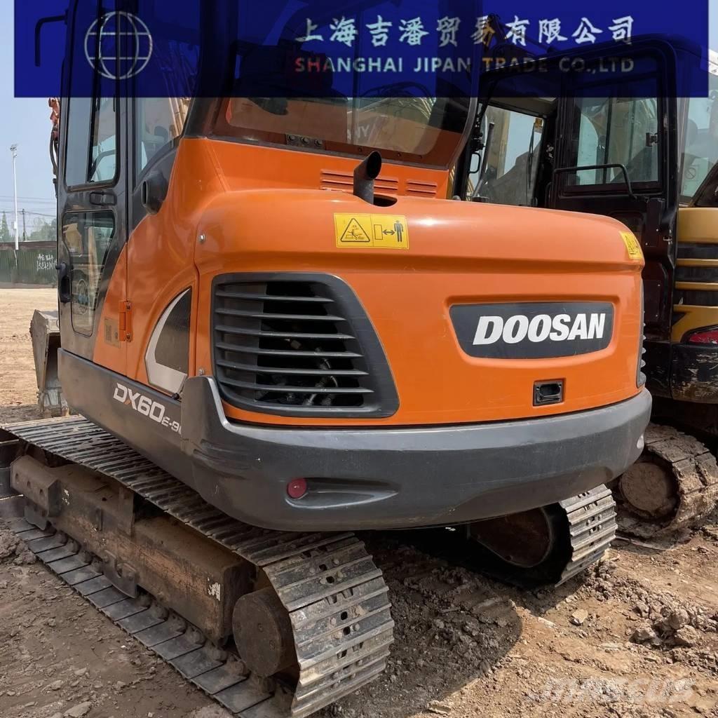 Doosan DX 60 Telakaivukoneet