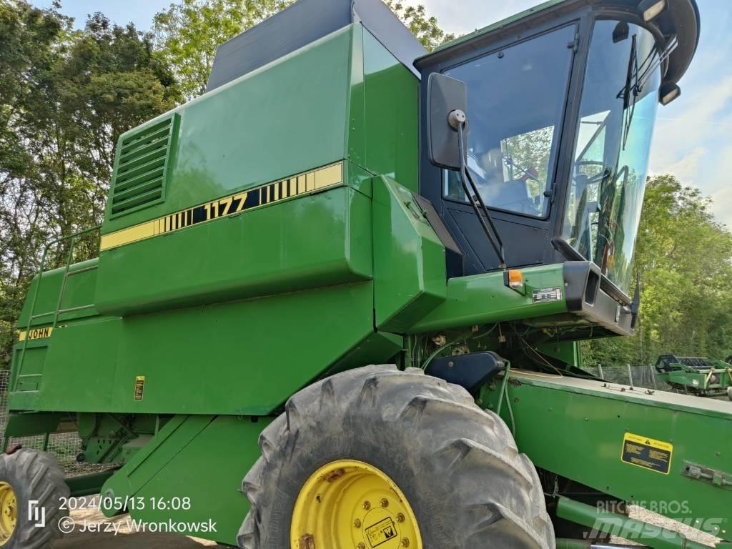 John Deere 1177 Leikkuupuimurit