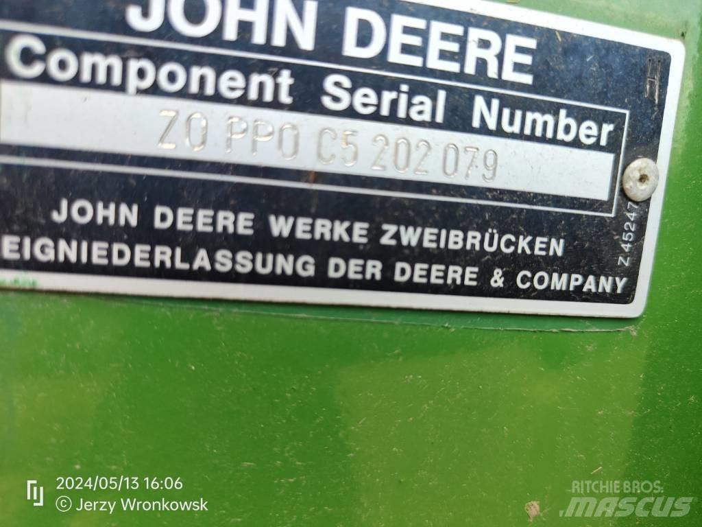 John Deere 1177 Leikkuupuimurit