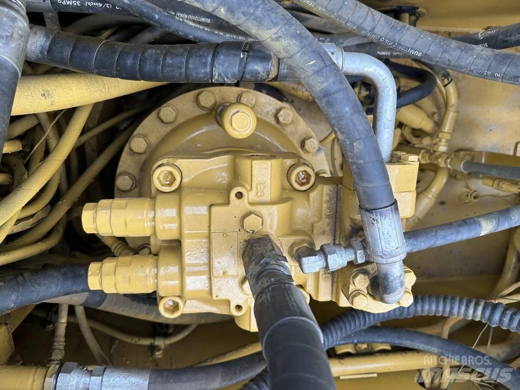 CAT 320D Telakaivukoneet