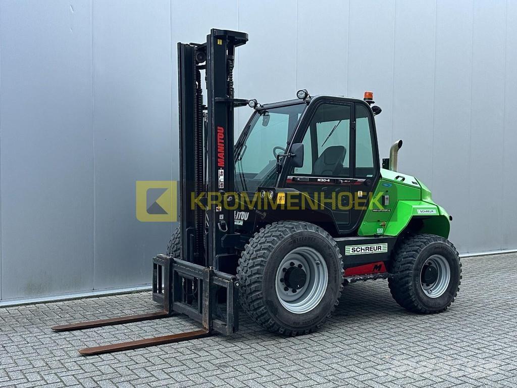 Manitou M30-4 Maastotrukit