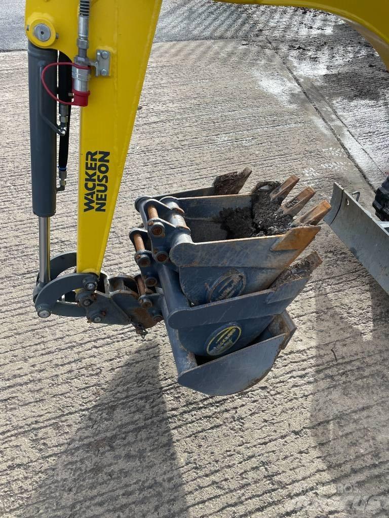 Wacker Neuson 803 Minikaivukoneet < 7t