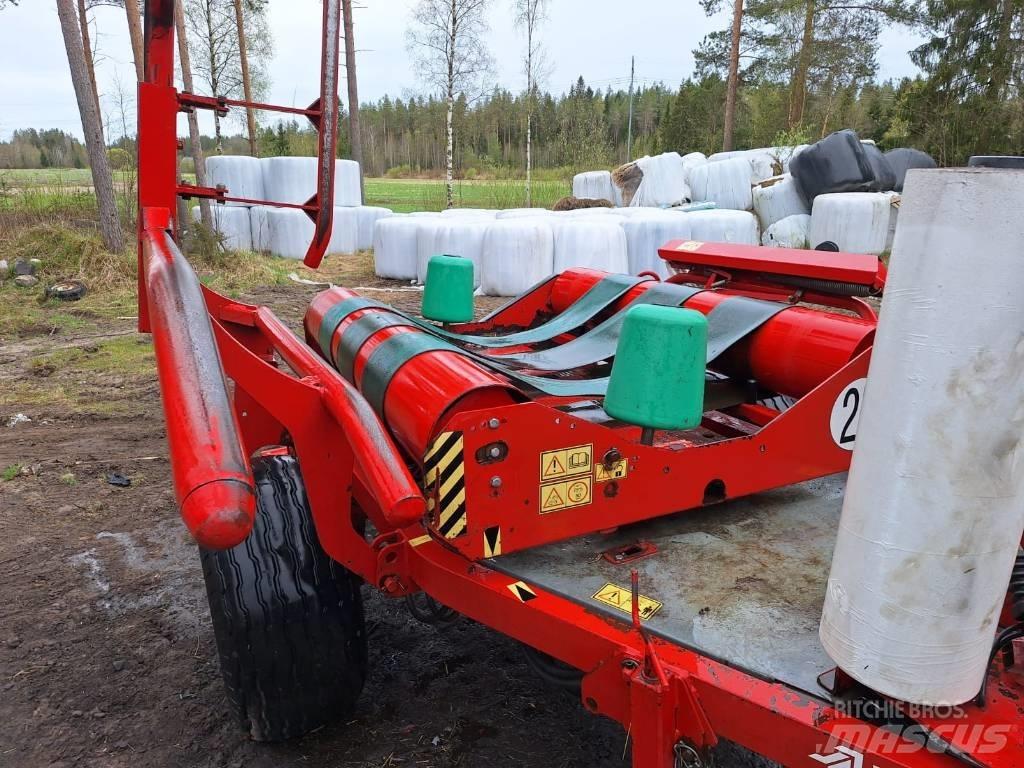 Kverneland UN 7517 Käärijät