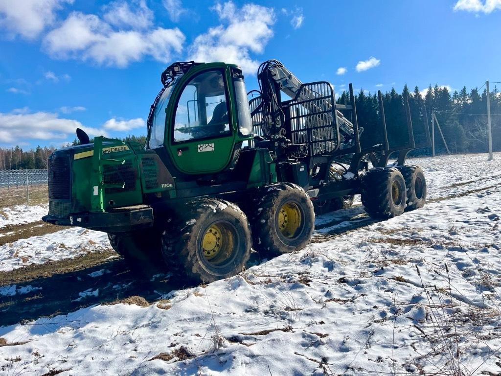 John Deere 1110 E Kuormatraktorit