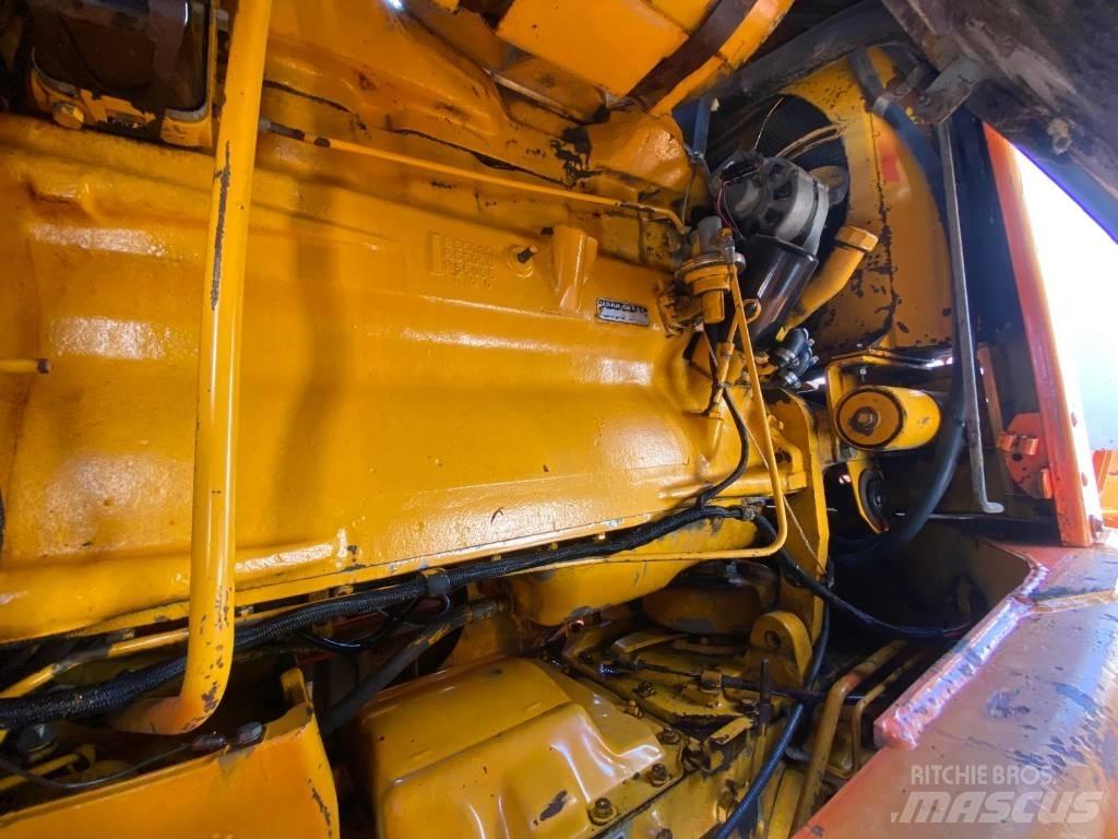 John Deere 570 A Tiehöylät