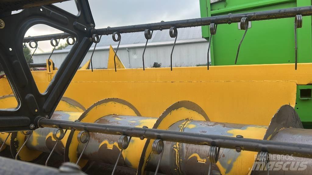New Holland CSX 7080 Leikkuupuimurit