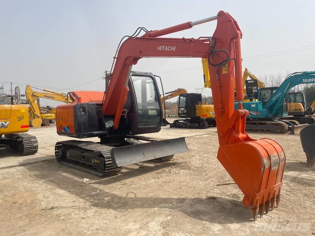 Hitachi ZX 70 Midikaivukoneet 7t - 12t