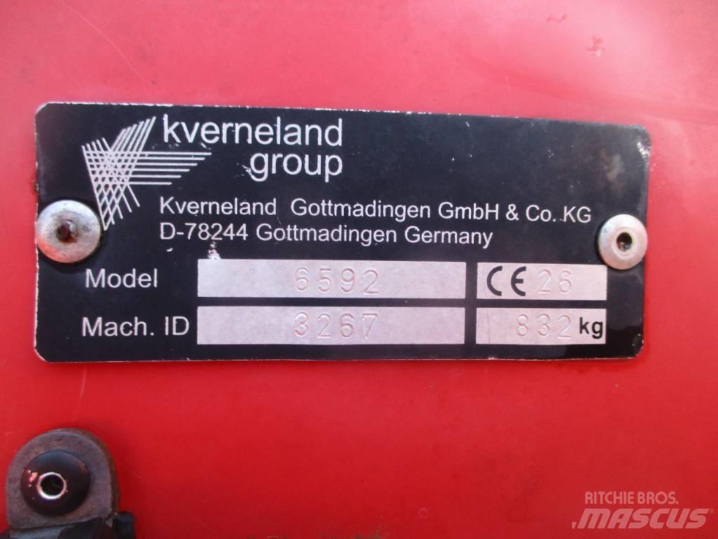 Kverneland Fanex 683 Pöyhimet ja haravat
