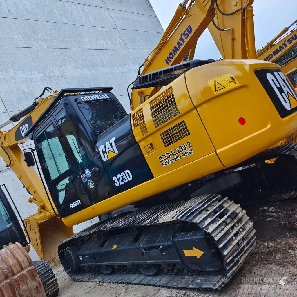 CAT 323 D Telakaivukoneet