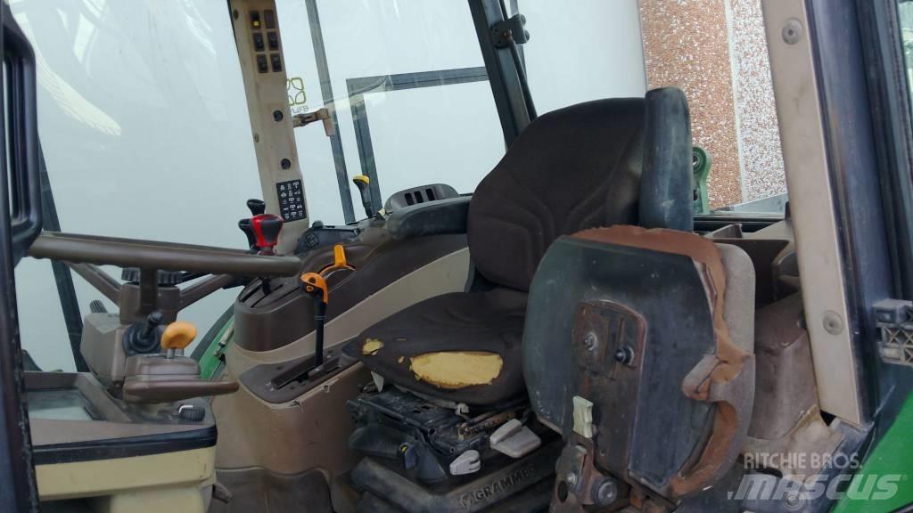 John Deere 5820 Traktorit
