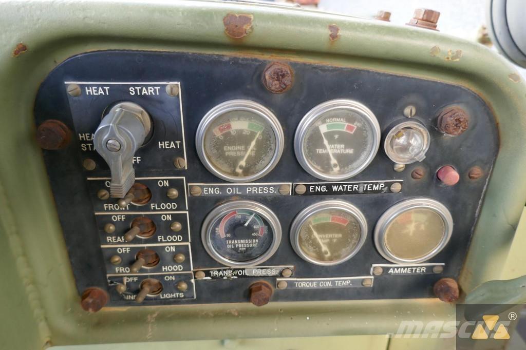 CAT D7F Ex-army Telaketjupuskutraktorit