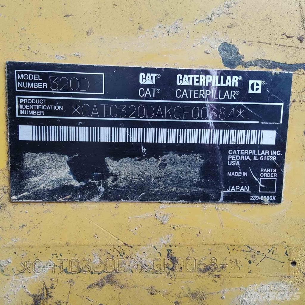 CAT 320 Telakaivukoneet