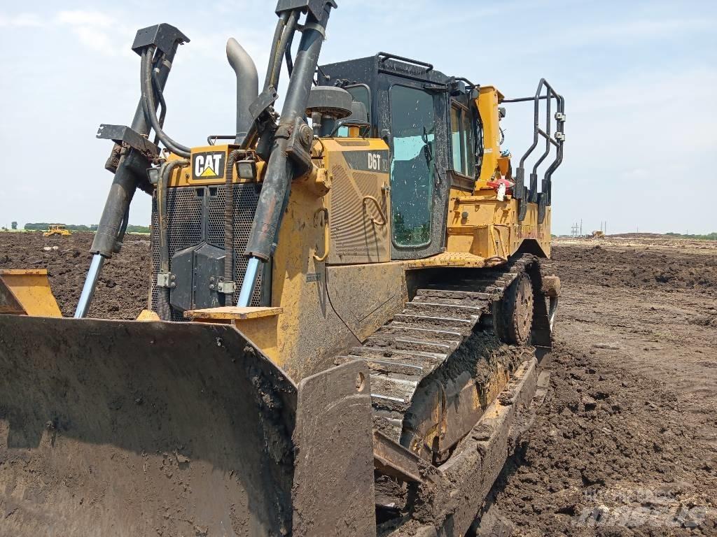 CAT D 6 T XL Telaketjupuskutraktorit