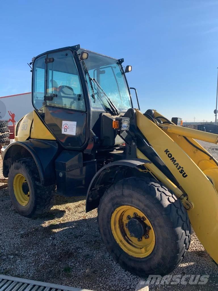 Komatsu WA 90-6 Pyöräkuormaajat