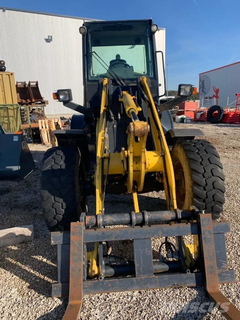 Komatsu WA 90-6 Pyöräkuormaajat