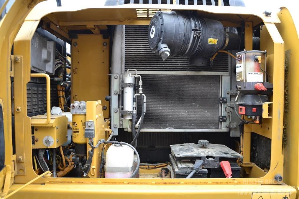 CAT 319 D L Telakaivukoneet