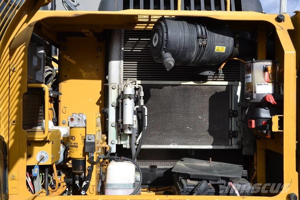 CAT 319 D L Telakaivukoneet