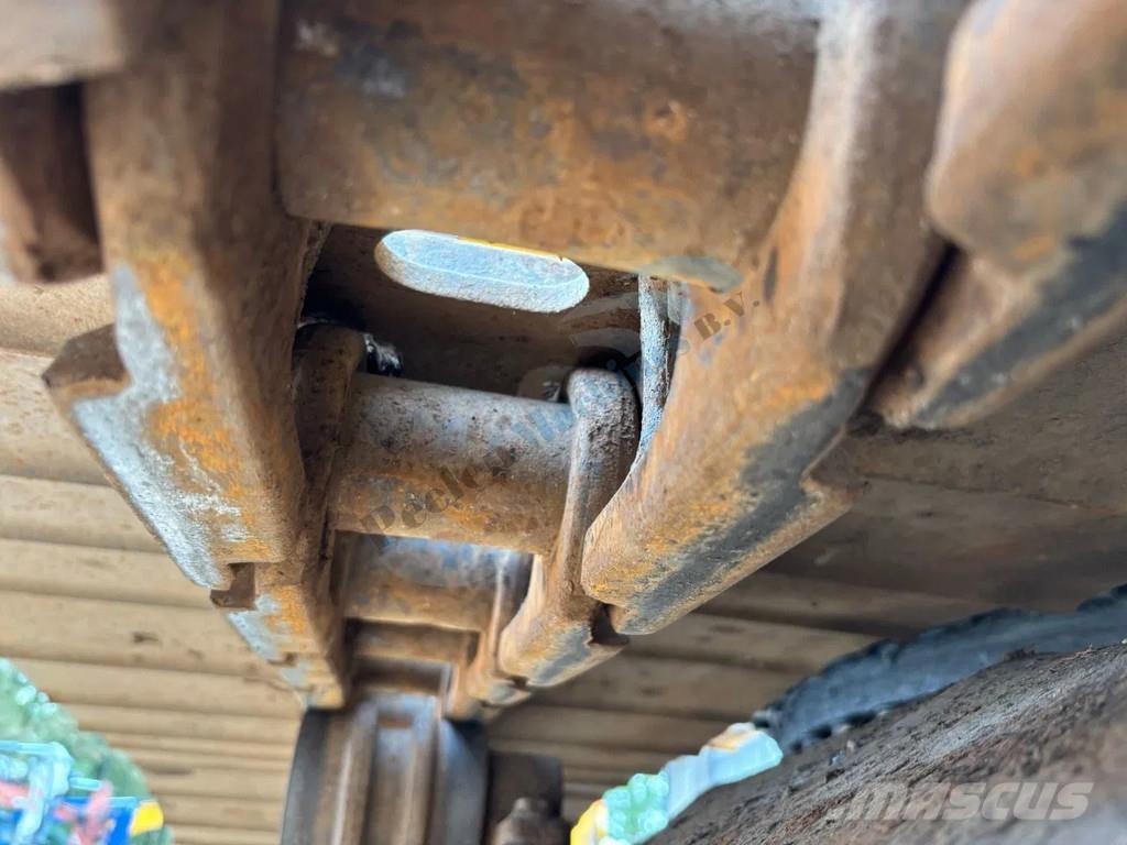 JCB 260 LC Telakaivukoneet