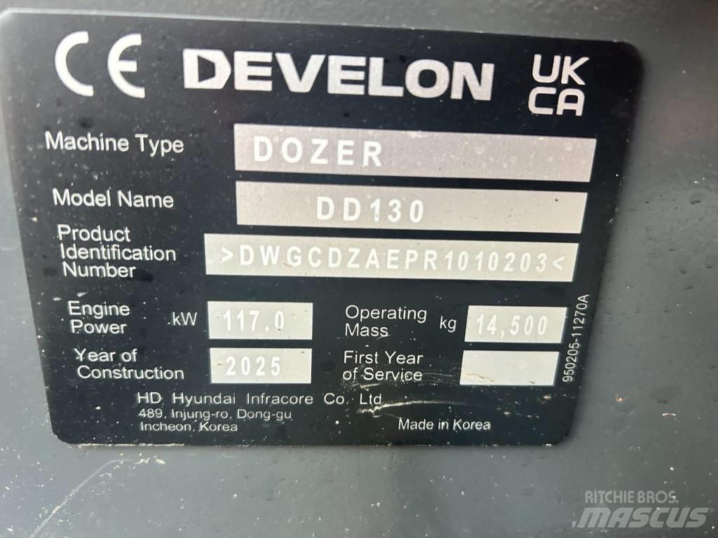 Develon DD 130 Telaketjupuskutraktorit