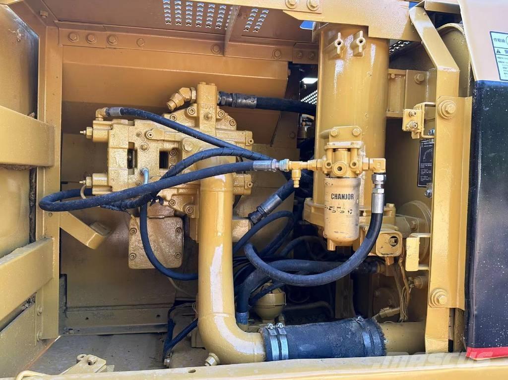 CAT 320 B L Telakaivukoneet