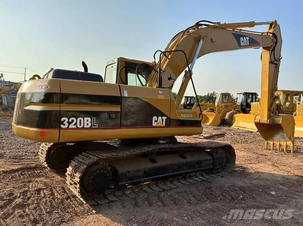 CAT 320 B L Telakaivukoneet