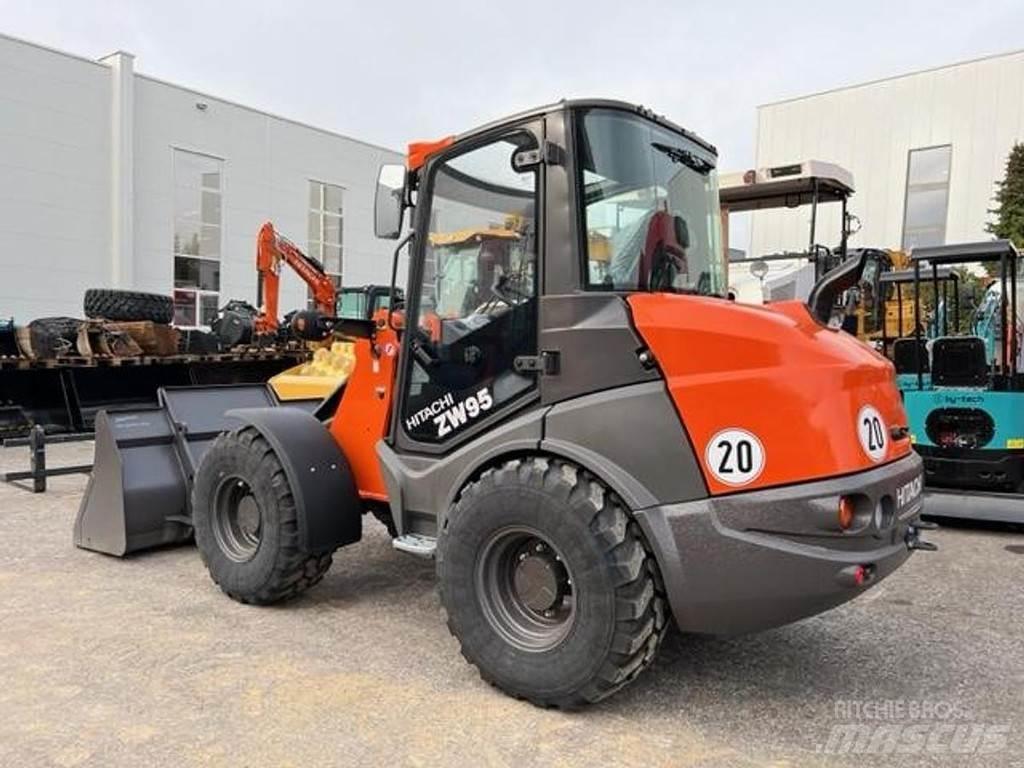 Hitachi ZW95-6C Pyöräkuormaajat