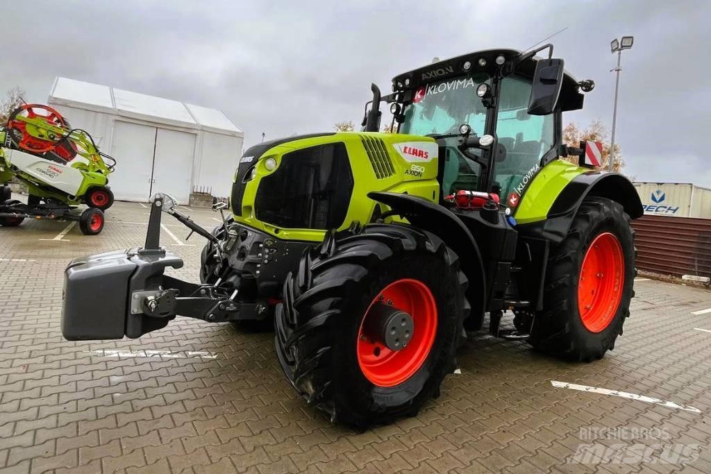 CLAAS Axion 850 Traktorit