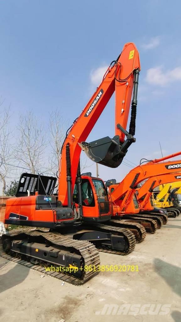 Doosan DX 225 Telakaivukoneet
