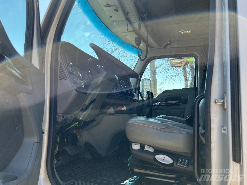 Kenworth T680 Vetopöytäautot