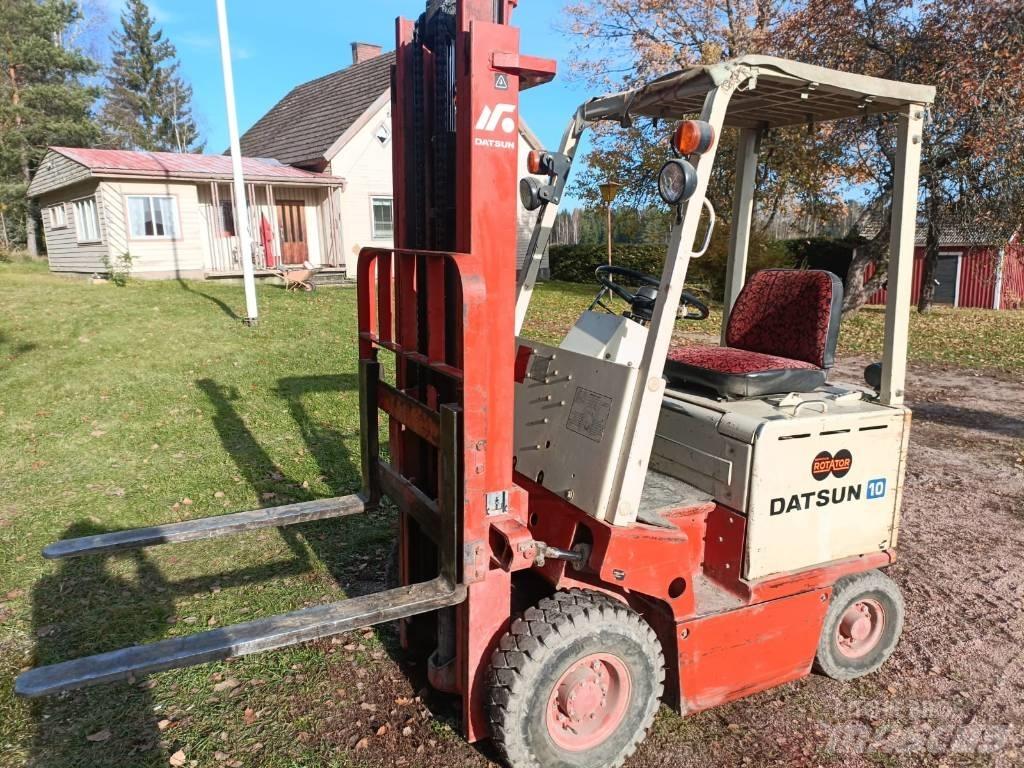 Datsun 10 Sähkötrukit