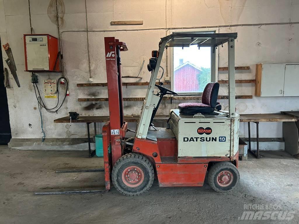 Datsun 10 Sähkötrukit