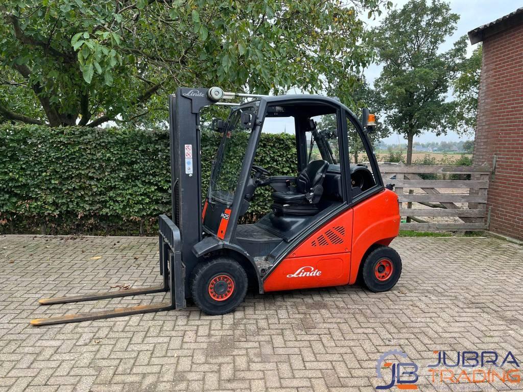 Linde H25T Nestekaasutrukit
