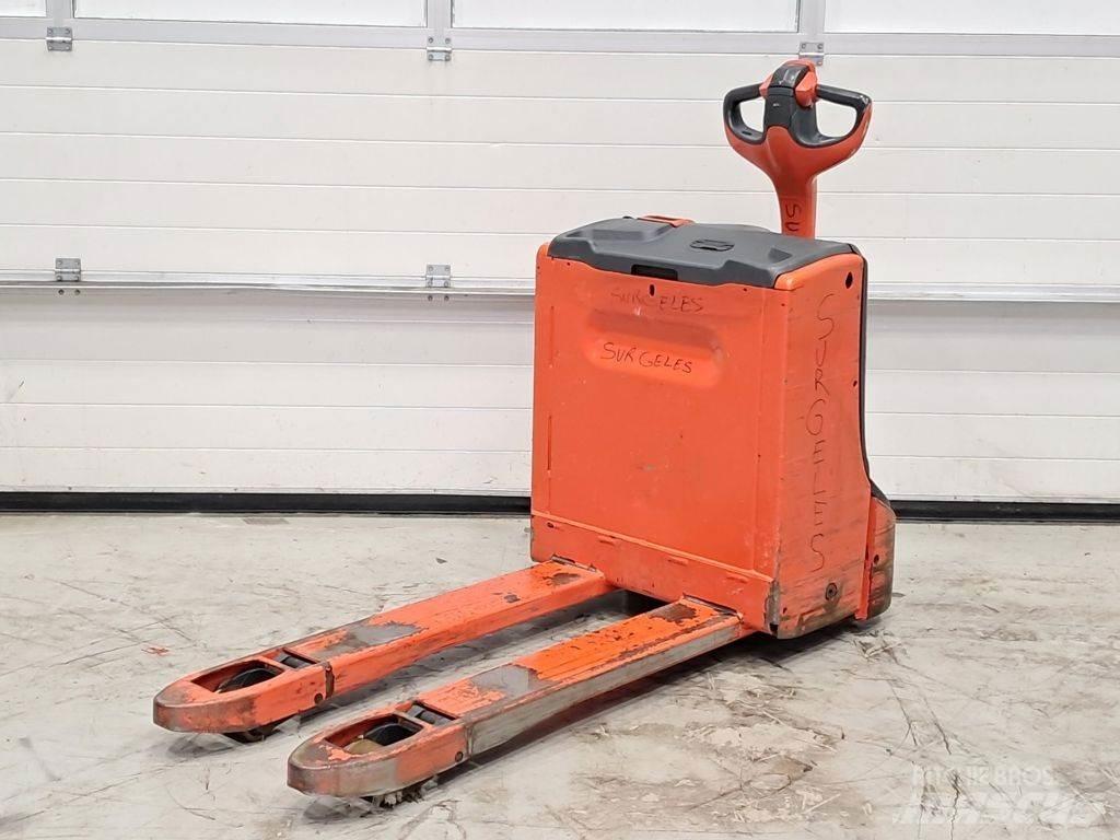 Linde T16 Lavansiirtotrukit
