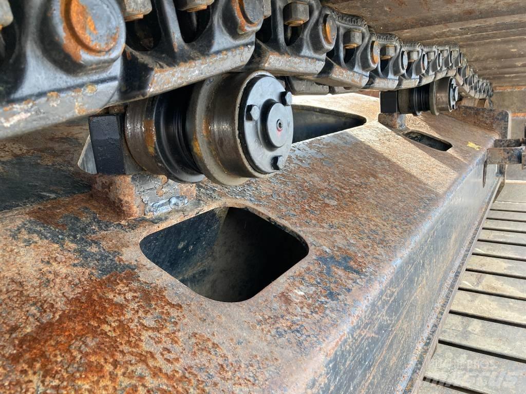 Hitachi ZX225USLC-5B Telakaivukoneet