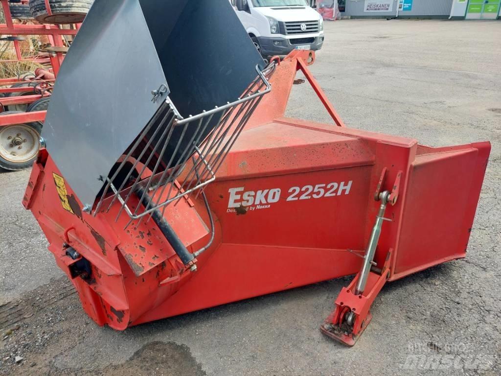 Esko 2252 H Lumilingot