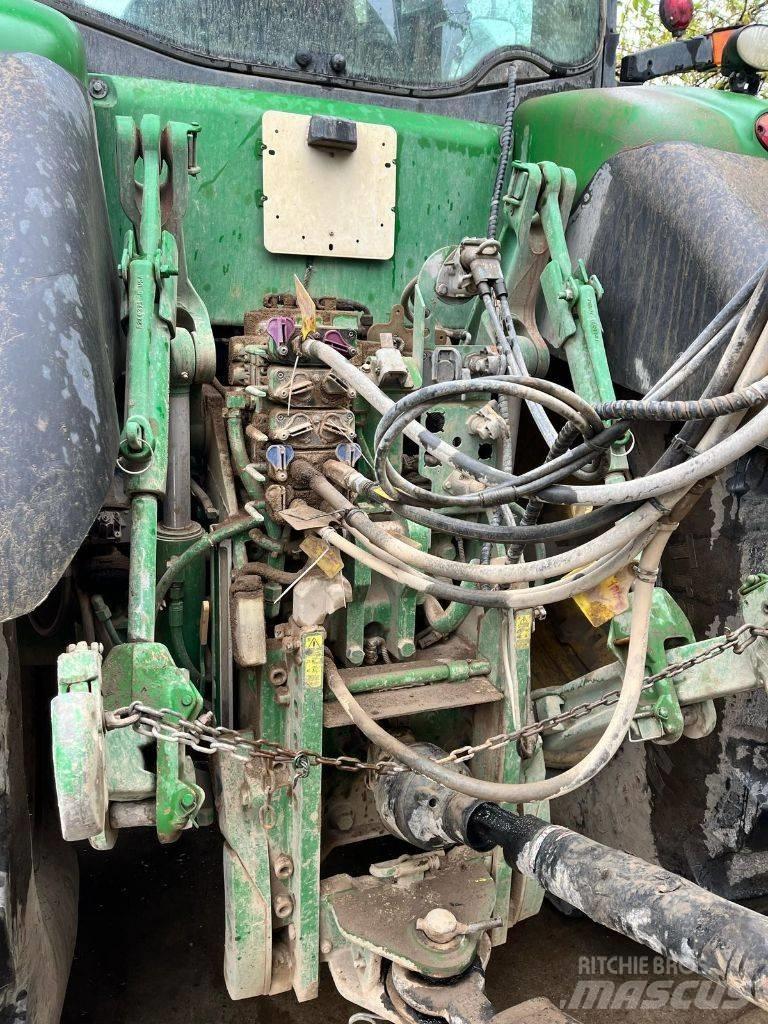 John Deere 7230 R Traktorit