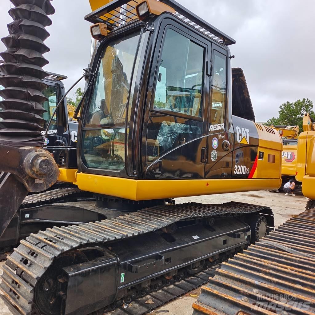 CAT 320 D Telakaivukoneet
