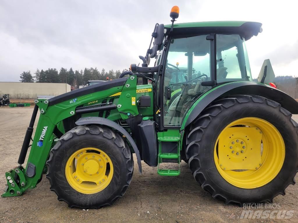 John Deere 5100R Traktorit