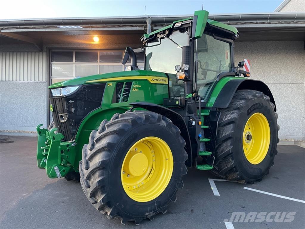 John Deere 7R330 Traktorit