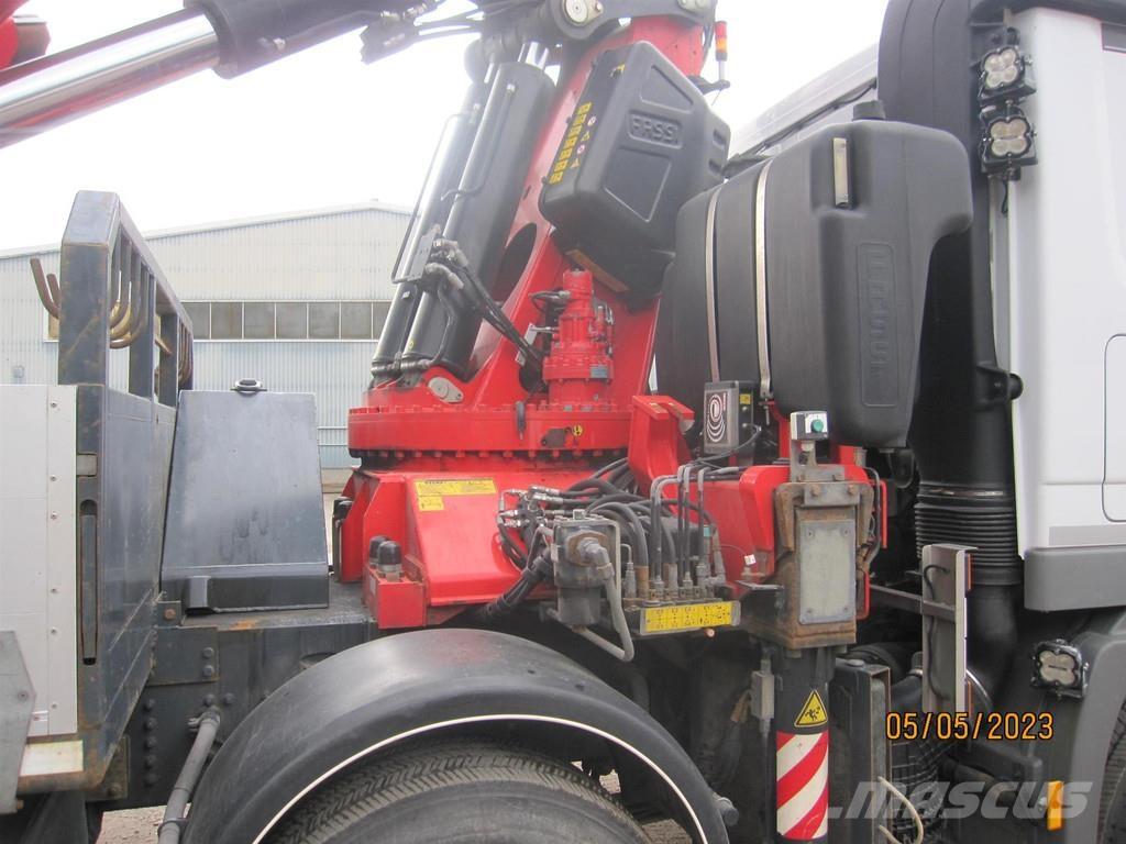 Sisu Polar Nosturiautot