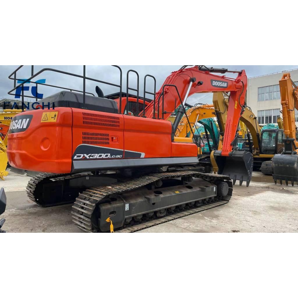 Doosan DX300 Telakaivukoneet