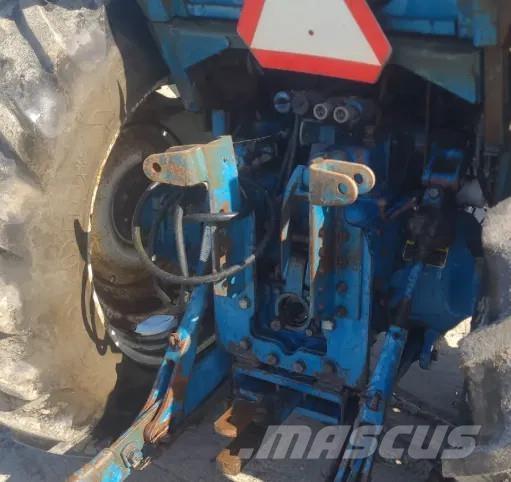 Ford 6700 . Traktorit