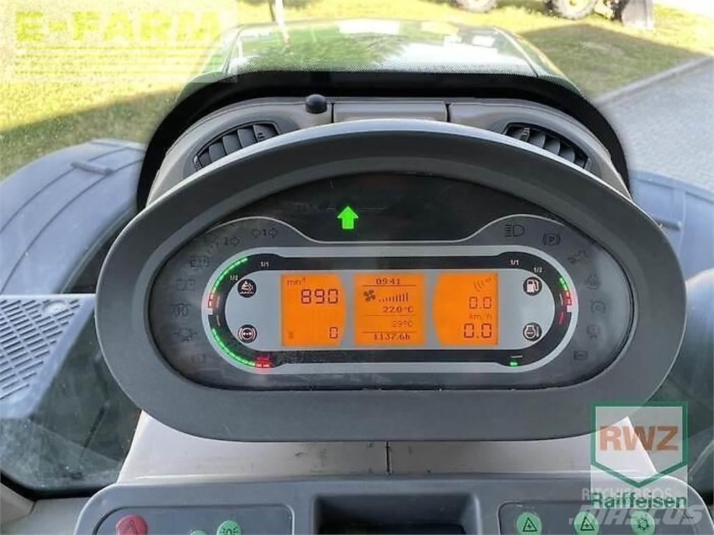 Fendt 828 vario Traktorit